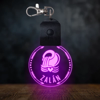 Vízöntő csillagjegyes világító led kulcstartó - Egyedi felirattal