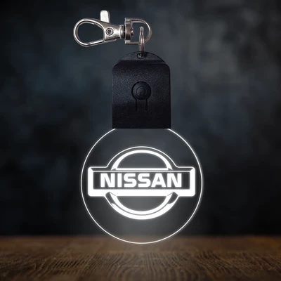 Nissan világító led kulcstartó