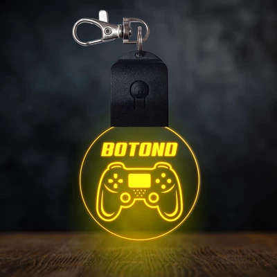 Gamer világító led kulcstartó - Egyedi felirattal