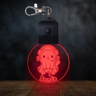 Gamer cica világító led kulcstartó - Egyedi felirattal