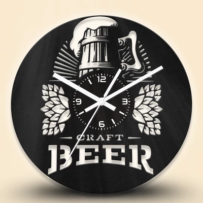 Kézműves sörös fa falióra