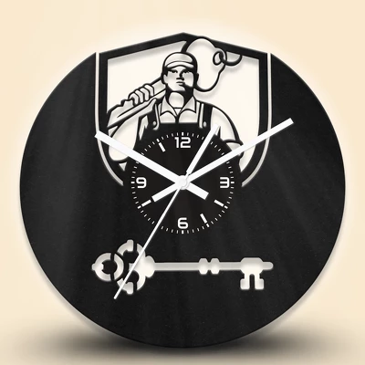 Kulcsmásolós fa falióra