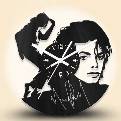 Michael Jackson fa falióra