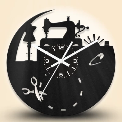 Szabó-varró fa falióra