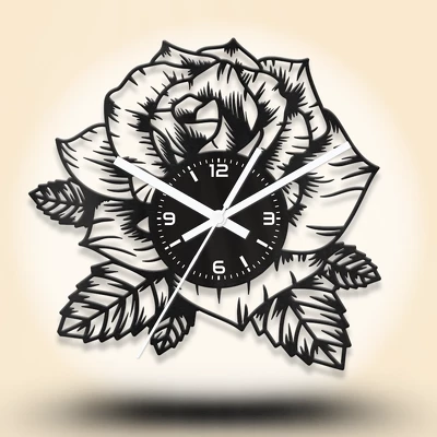 Rózsás fa falióra