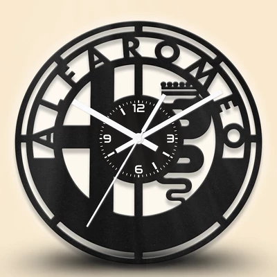 Alfa Romeo logós fa falióra