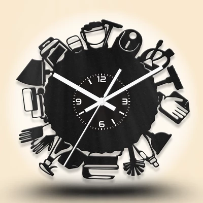 Takarító fa falióra