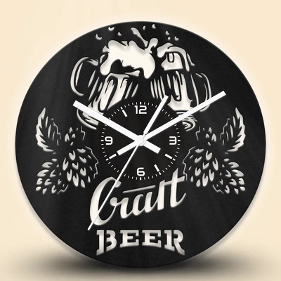 Kézműves sörös fa falióra