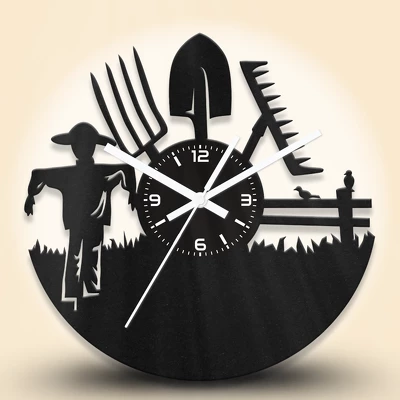 Földműves fa falióra