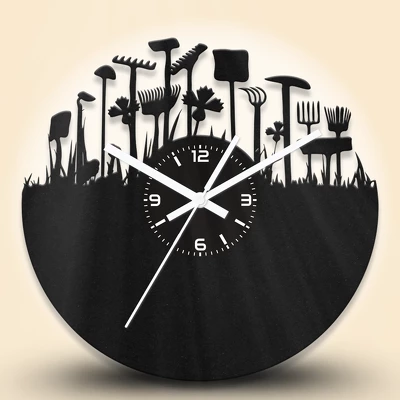 Kerti szerszámos fa falióra