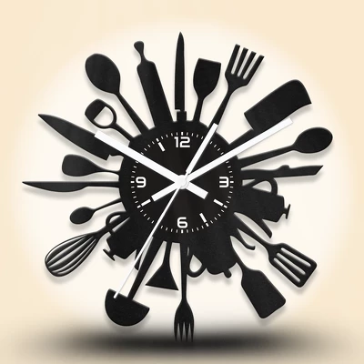 Konyhai eszközös fa falióra