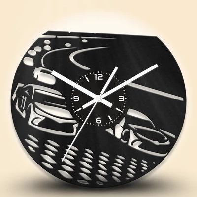 Autóverseny fa falióra