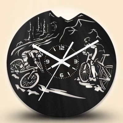 Kerékpáros fa falióra