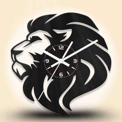 Oroszlános fa falióra