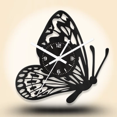 Pillangós fa falióra