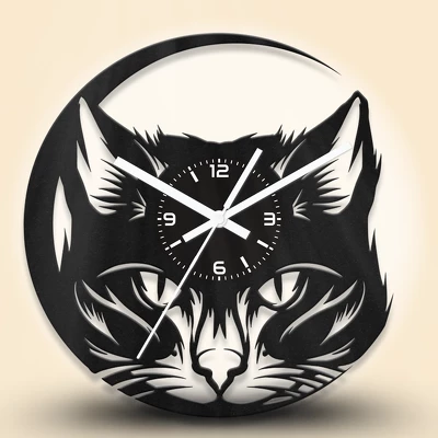 Macskás fa falióra