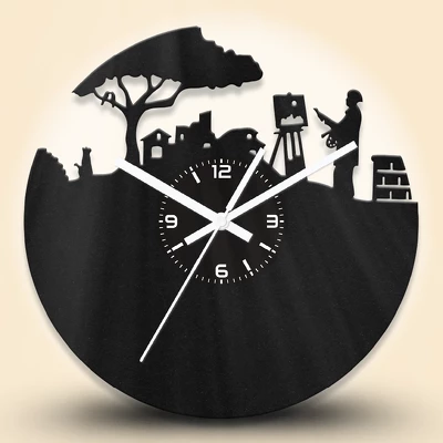 Festőművész fa falióra