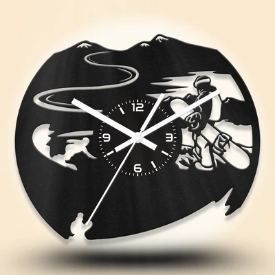 Snowboardos fa falióra