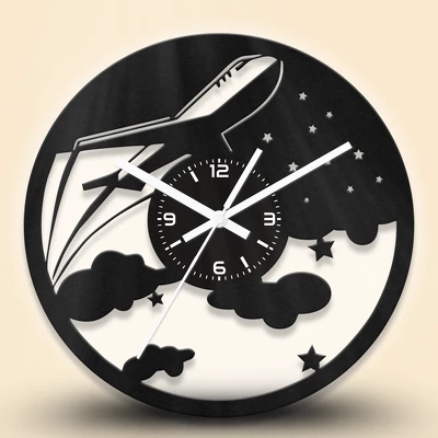 Repülő fa falióra