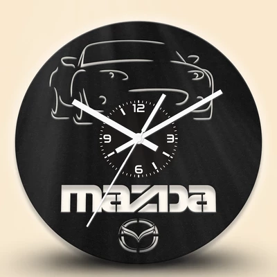 Mazda autós fa falióra