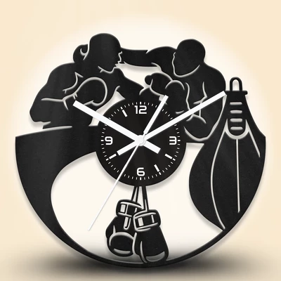 Bokszoló fa falióra