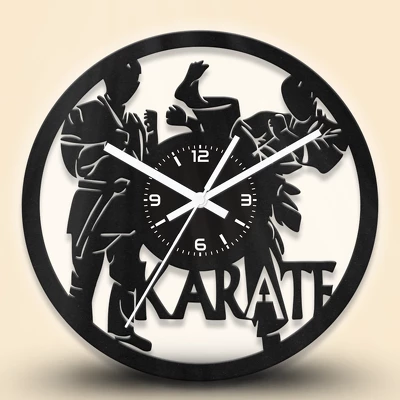 Karate fa falióra