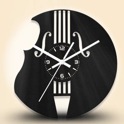 Hegedűs fa falióra