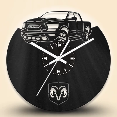 Dodge Ram autós fa falióra