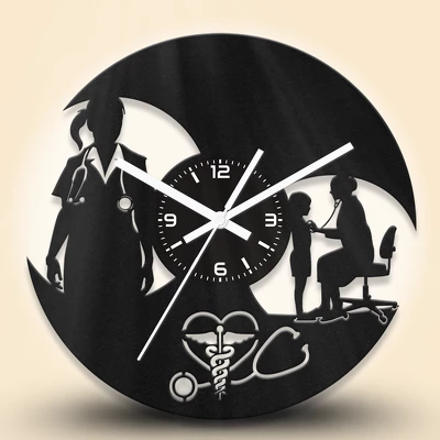 Gyermekorvos fa falióra