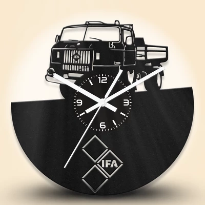 IFA W50 platós teherautó fa falióra