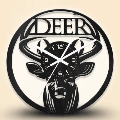 Szarvasos fa falióra