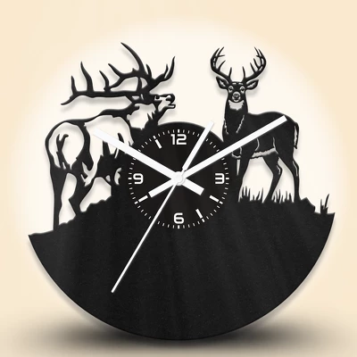 Szarvasos fa falióra