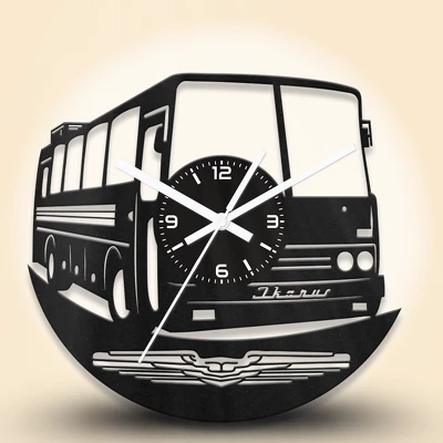 Ikarus buszos fa falióra