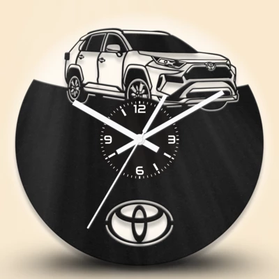 Toyota RAV4 autós fa falióra