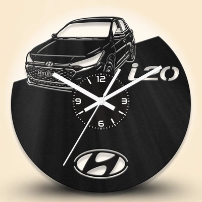Hyundai i20 autós fa falióra